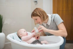 Angelcare Fit Blauw Badzitje AC-ST02-AQU -Babyverzorging Winkel Angelcare Fit Blauw Badzitje AC ST02 AQU Sfeerbeeld