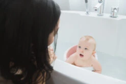 Angelcare Soft-Touch Blauw Badring AC-BR01-AQU -Babyverzorging Winkel Angelcare Soft Touch Badring sfeer foto