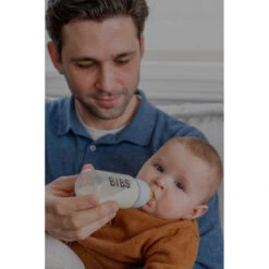 Bibs Ivory 110 Ml Glazen Fles 5013216 -Babyverzorging Winkel bibs ss22 babyglassbottle lifestyle model 17 2