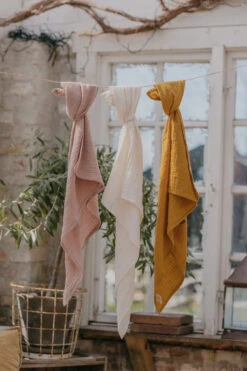 Bibs Swaddle Blush 120 X 120 Cm Hydrofiel Multidoek 9402244 -Babyverzorging Winkel bibs swaddle 120 x 120 cm multidoek 1