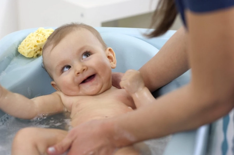 Chicco Cuddle & Bubble Comfort Dots Badcommode & Verzorgingstafel 79348.39 12 Chicco Cuddle & Bubble Comfort Dots Badcommode & Verzorgingstafel 79348.39 - Afbeelding 10