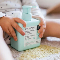 Suavinex 300ml Baby Bad Set SXSSET901723 16 Suavinex 300ml Baby Bad Set SXSSET901723 -Babyverzorging Winkel suavinex baby 300ml hydraterende body lotion .sfeer1 1