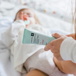 Suavinex Baby's Eerste Beauty Set Voor Gevoelige Huid SXSSET901808 -Babyverzorging Winkel suavinex baby 75ml intensive luiercr me sxzcos066860 .sfeer 1 1