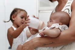 Suavinex Zero.Zero Anti-Colic Medium Flow Zuigfles 270ml SXZBRF050012 18 Suavinex Zero.Zero Anti-Colic Medium Flow Zuigfles 270ml SXZBRF050012 -Babyverzorging Winkel suavinex zer .zer anti colic zuigfles 7 2