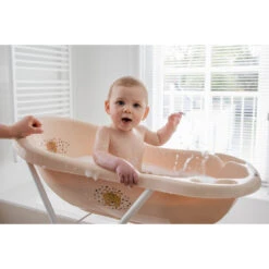 Tryco Swan Ivy Pink Anti-Slip Badje TR-412621 -Babyverzorging Winkel tryco leopard lenny sand anti slip badje tr 412624 01 sfeer2 3